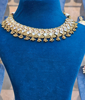 Antique Necklace Set