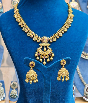Antique Necklace Set