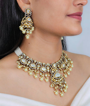 Moissantie Kundan Necklace Set