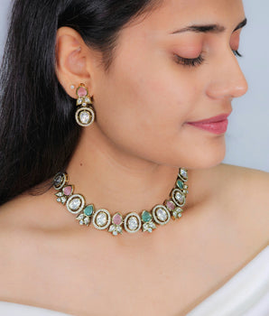 Moissantie Kundan Necklace Set