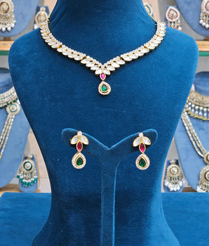 Moissantie Kundan Necklace Set
