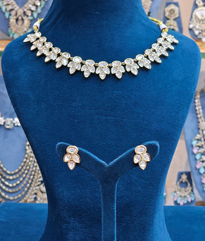 Moissantie Kundan Necklace Set