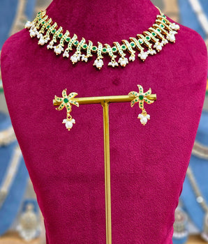Jadaau Necklace Set