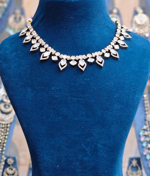 Moissantie Kundan Necklace Set