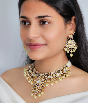 Moissantie Kundan Necklace Set