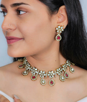 Moissantie Kundan Necklace Set
