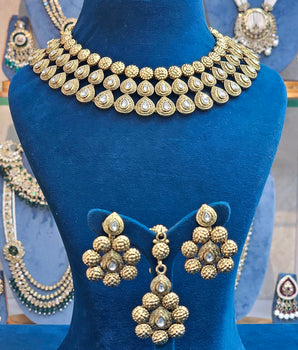 Antique Necklace Set