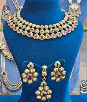 Antique Necklace Set