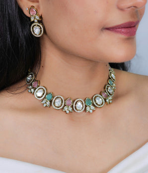 Moissantie Kundan Necklace Set